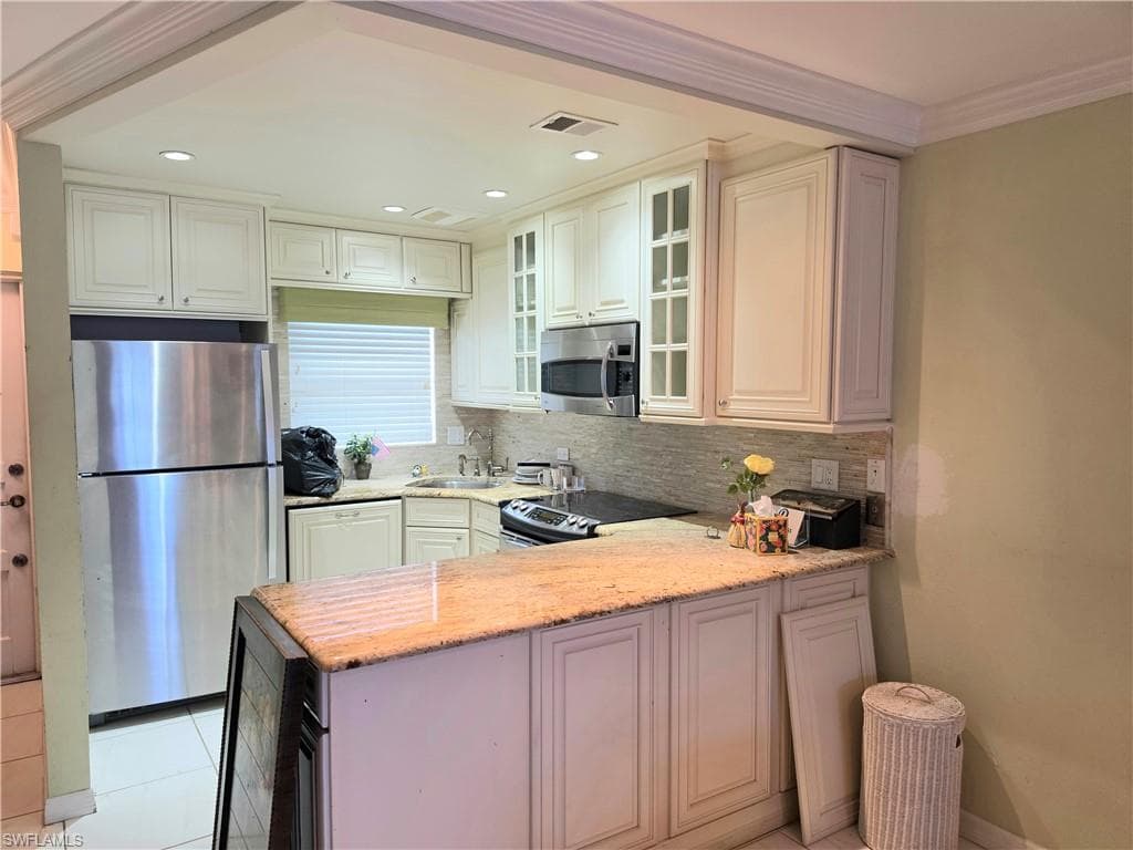 6777 Winkler RD 134-6