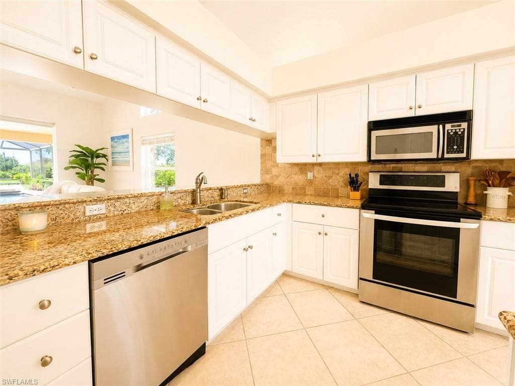 25151 Bay Cedar DR-10