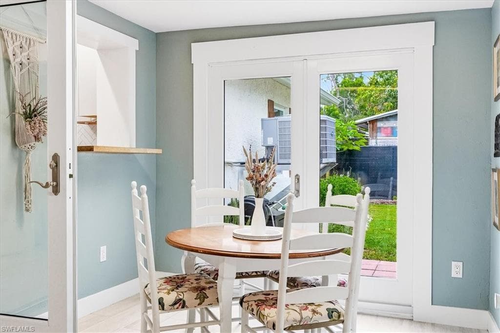 3880 Estey AVE-12