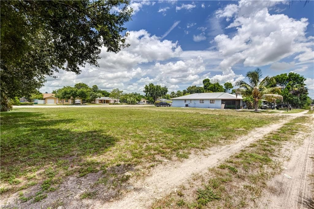 2171 Sunshine BLVD-10
