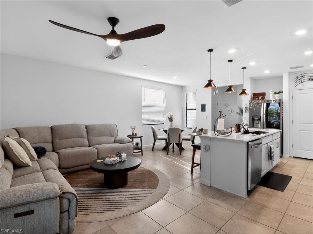 1672 Lake Jessup CIR-16