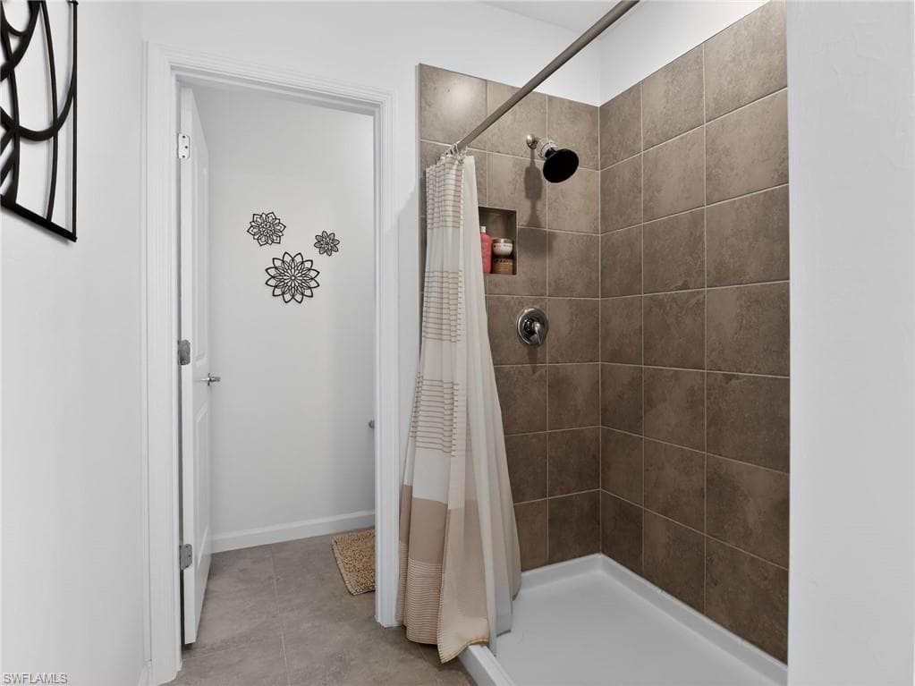 1672 Lake Jessup CIR-24