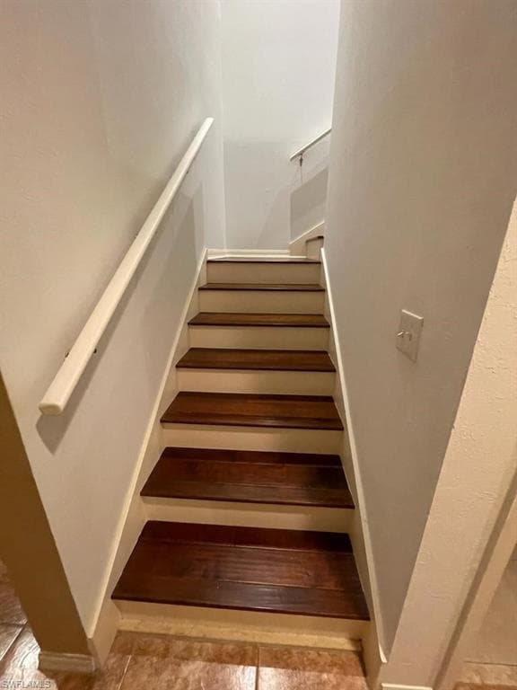 3265 Amanda LN 7-17