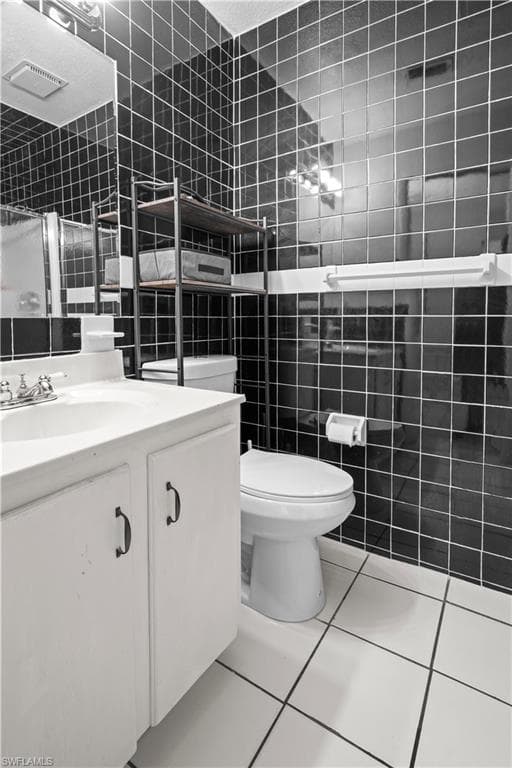 3369 Yukon CIR 1-28