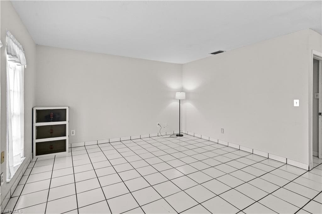 3369 Yukon CIR 1-8