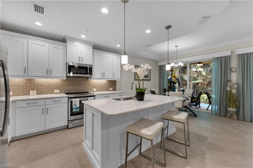 6959 Avalon CIR 1702-2
