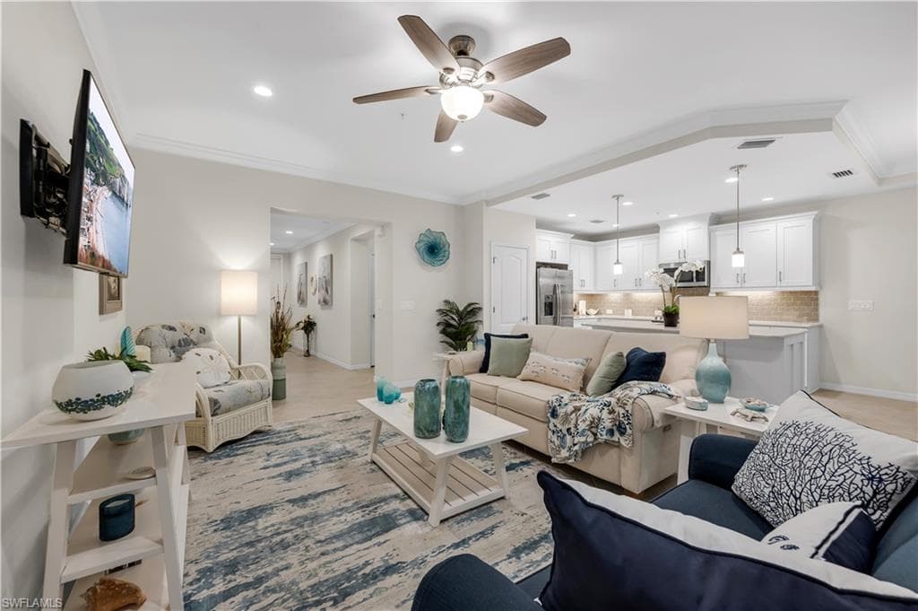 6959 Avalon CIR 1702-5