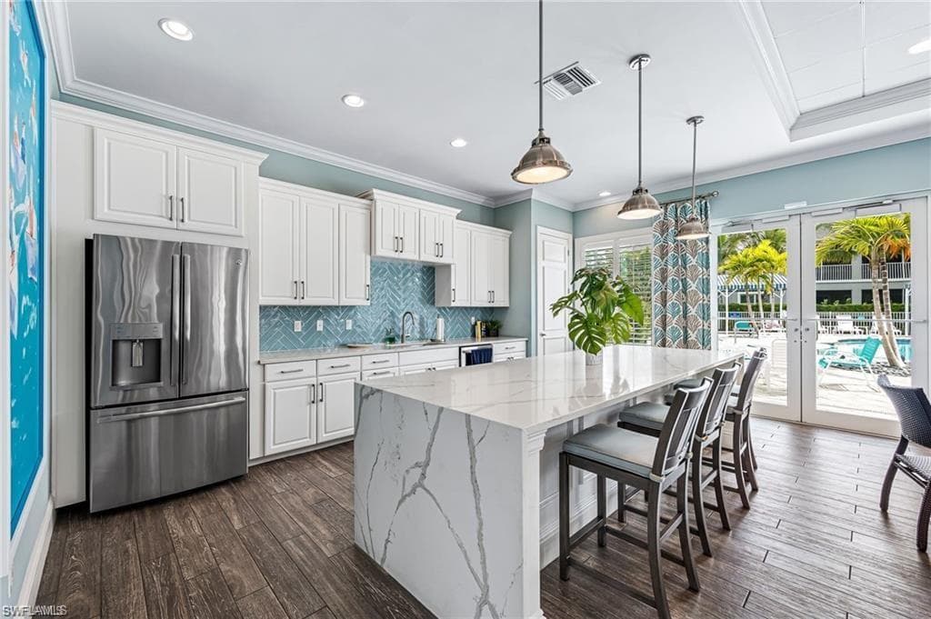 6959 Avalon CIR 1702-21