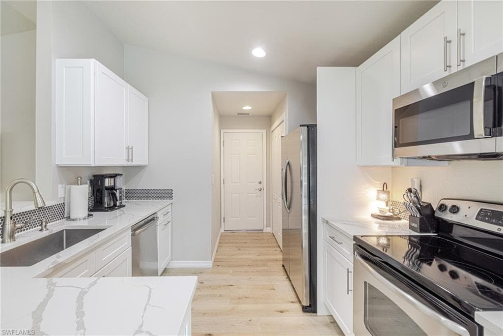 211 Palmacea RD-3