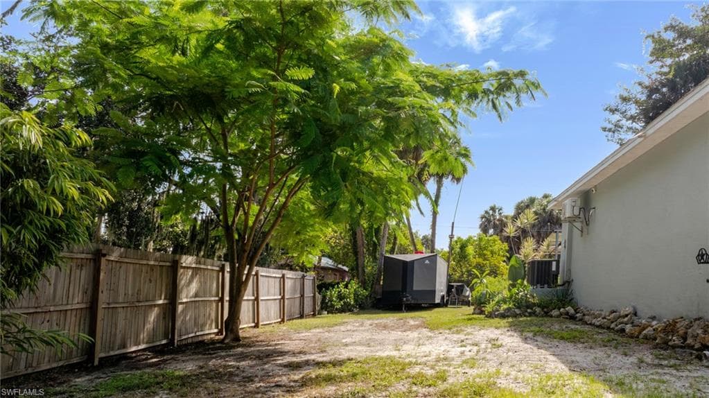 211 Palmacea RD-32