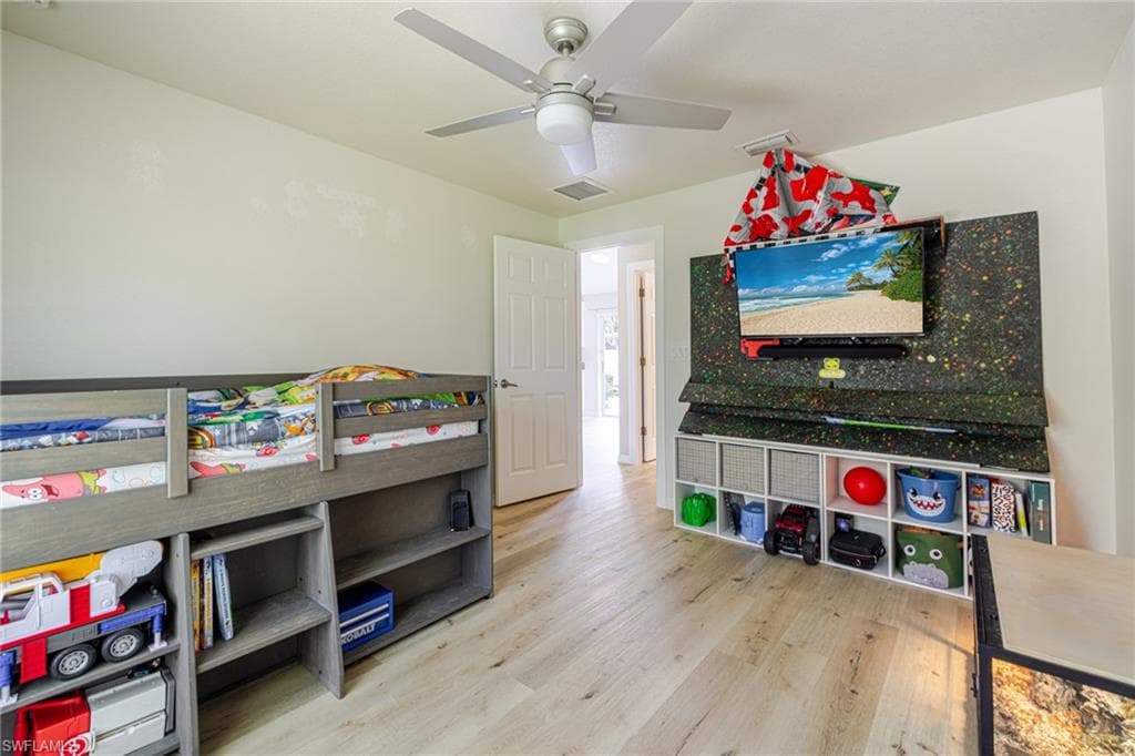 211 Palmacea RD-18