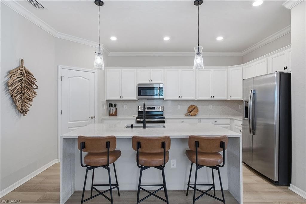 9396 Glenforest DR-8