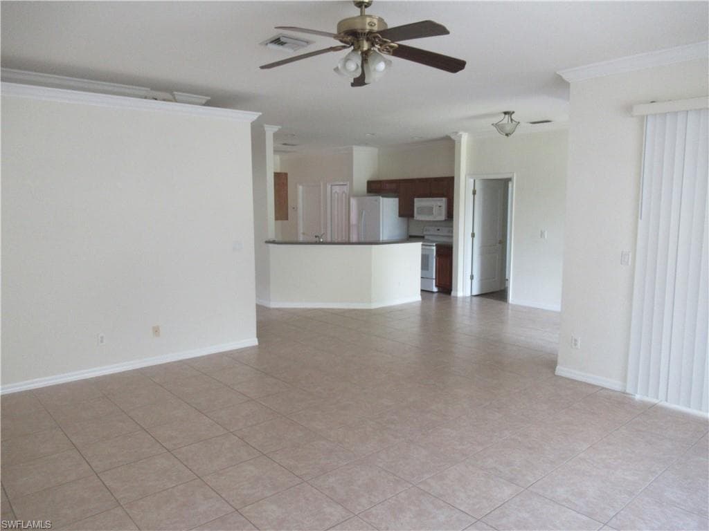 13696 Troia DR-17