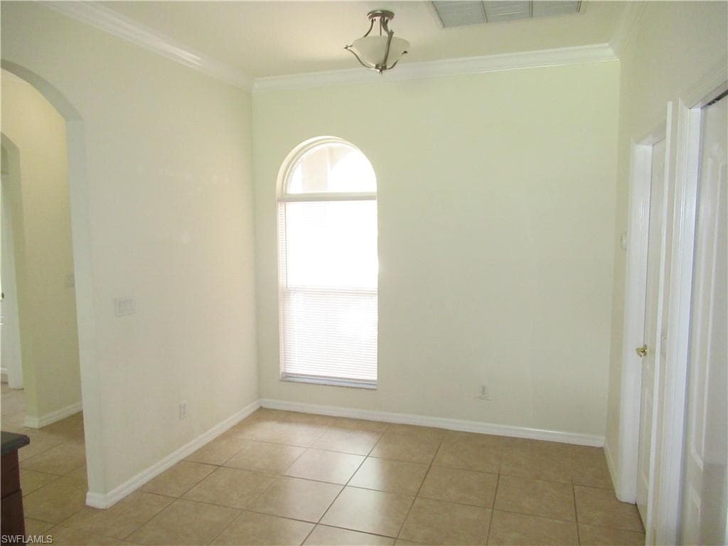 13696 Troia DR-7