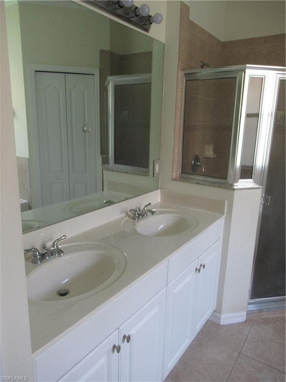 13696 Troia DR-19