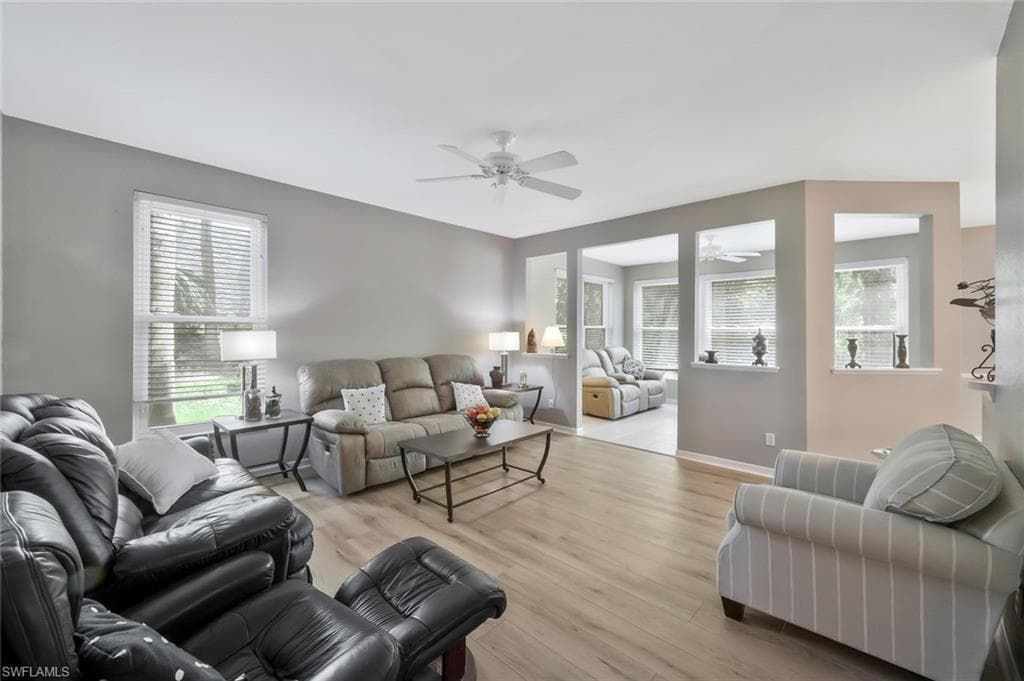 1340 Charleston Square DR 101-2