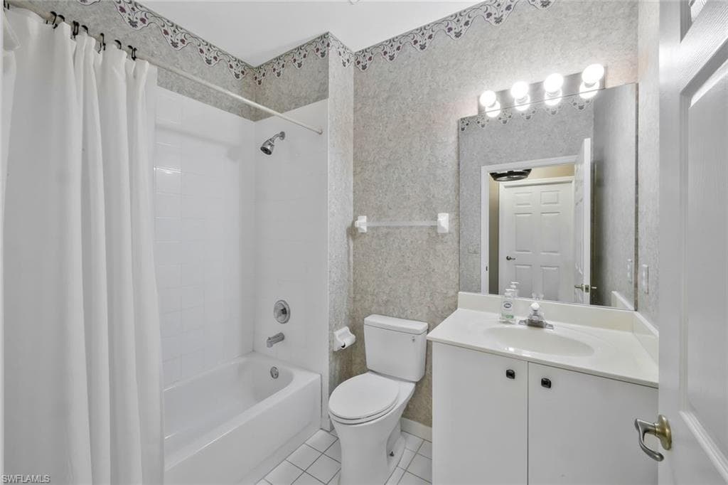 1340 Charleston Square DR 101-17