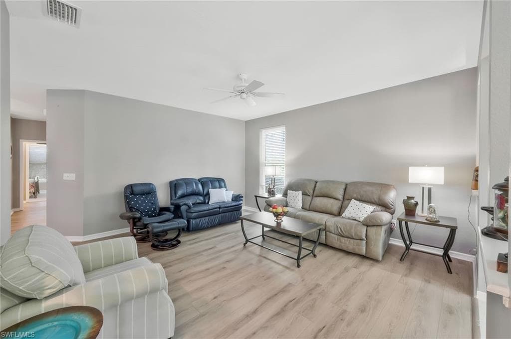 1340 Charleston Square DR 101-3