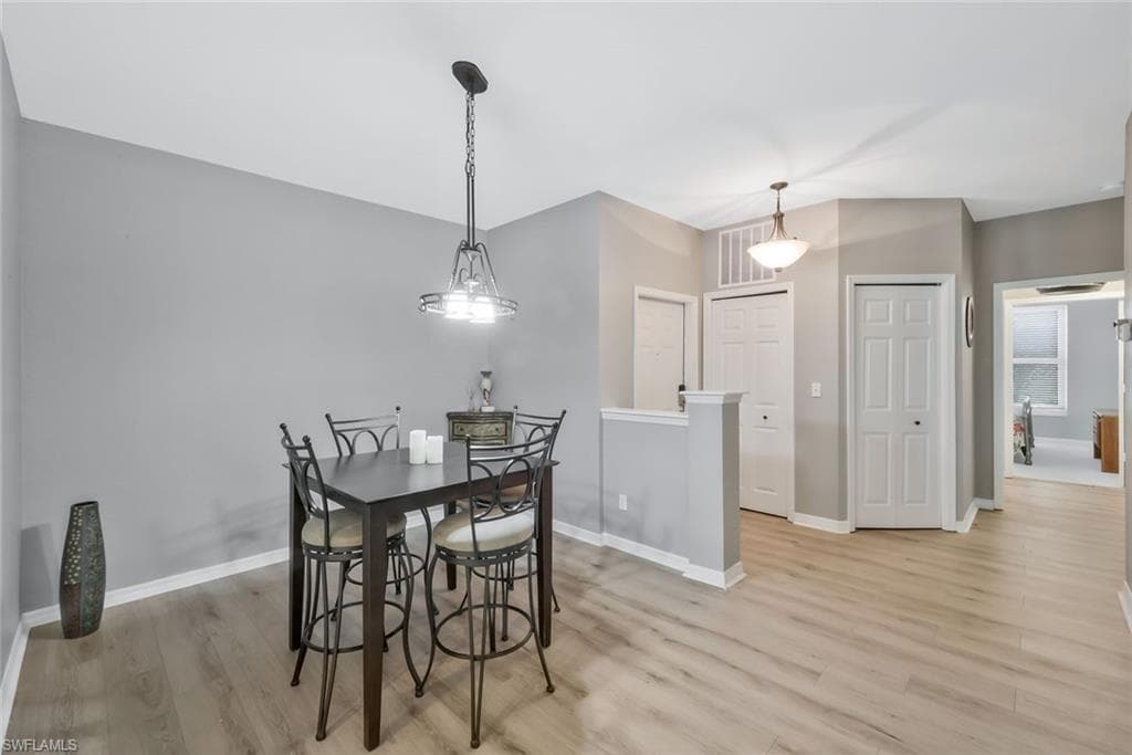 1340 Charleston Square DR 101-11