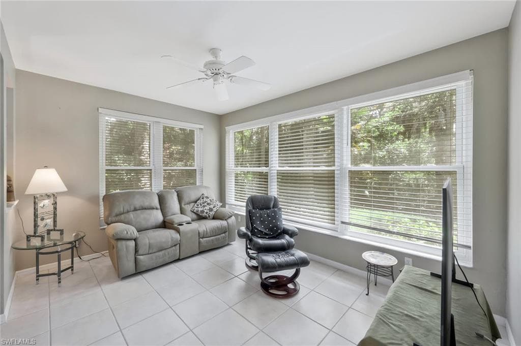 1340 Charleston Square DR 101-4