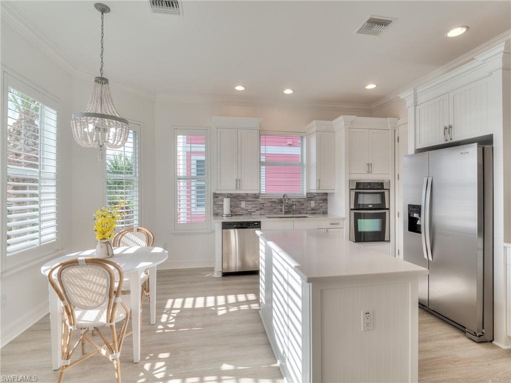 282 Delmar AVE-13