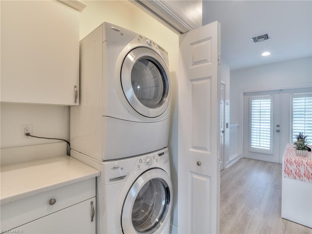 282 Delmar AVE-30