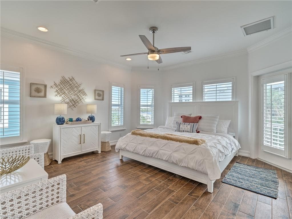 276 Delmar AVE-23