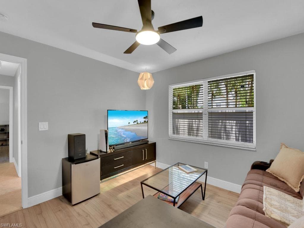 11481 Bent Pine DR-23