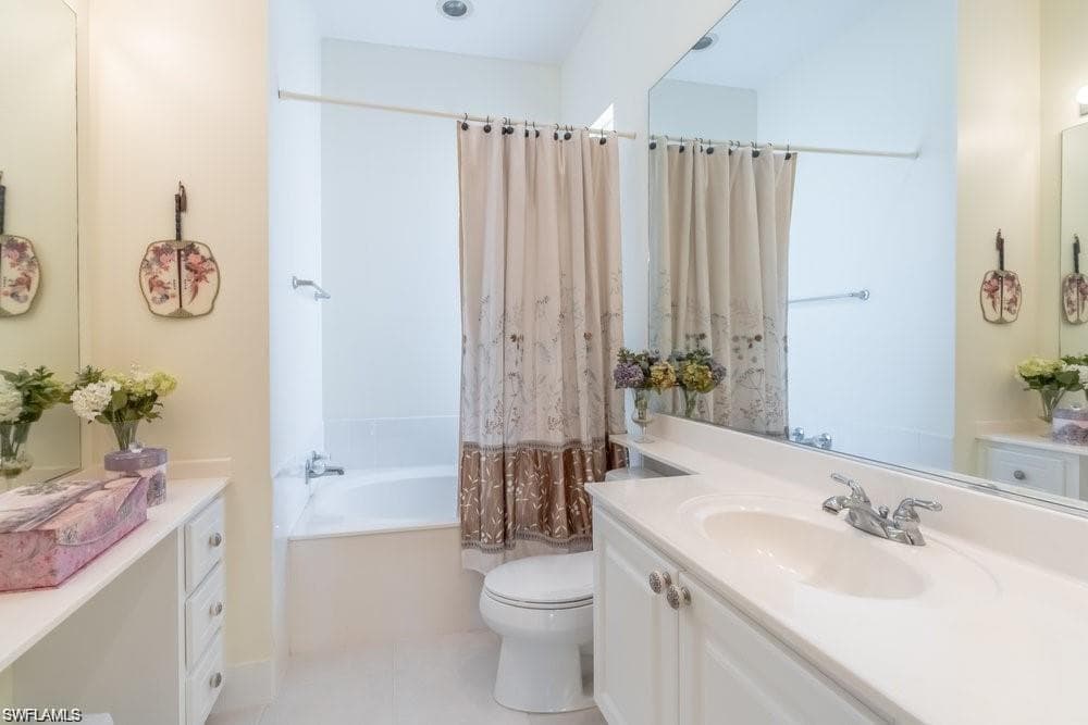 7687 Hernando CT-12