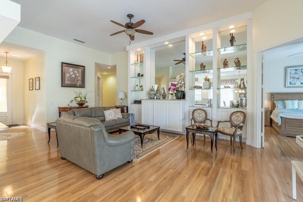 7687 Hernando CT-4