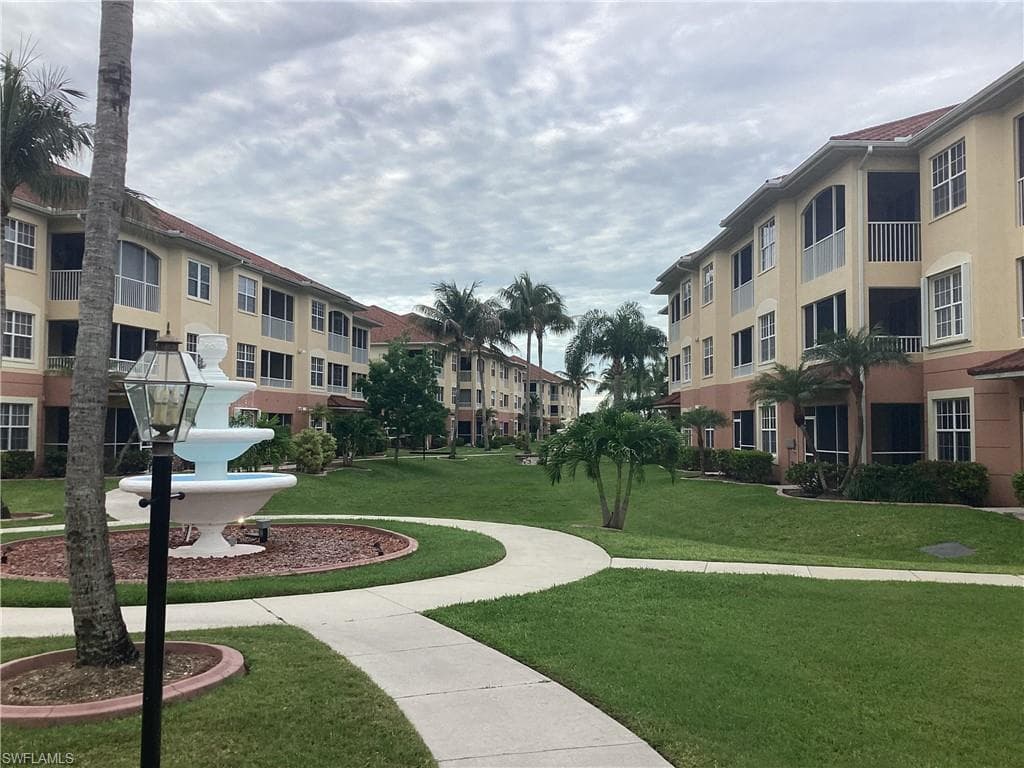 1121 Van Loon Commons CIR 304-2
