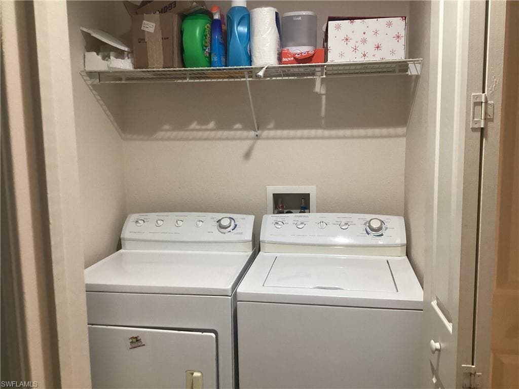 1121 Van Loon Commons CIR 304-6