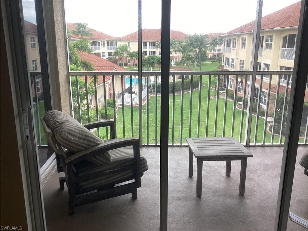 1121 Van Loon Commons CIR 304-16