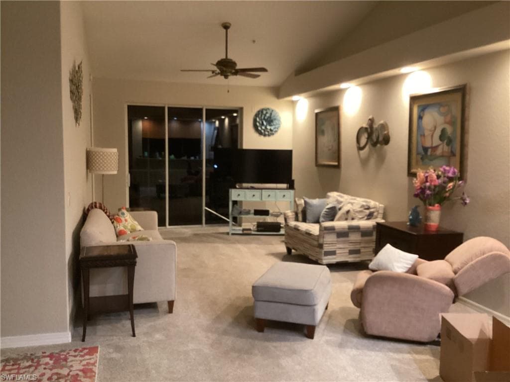 1121 Van Loon Commons CIR 304-20