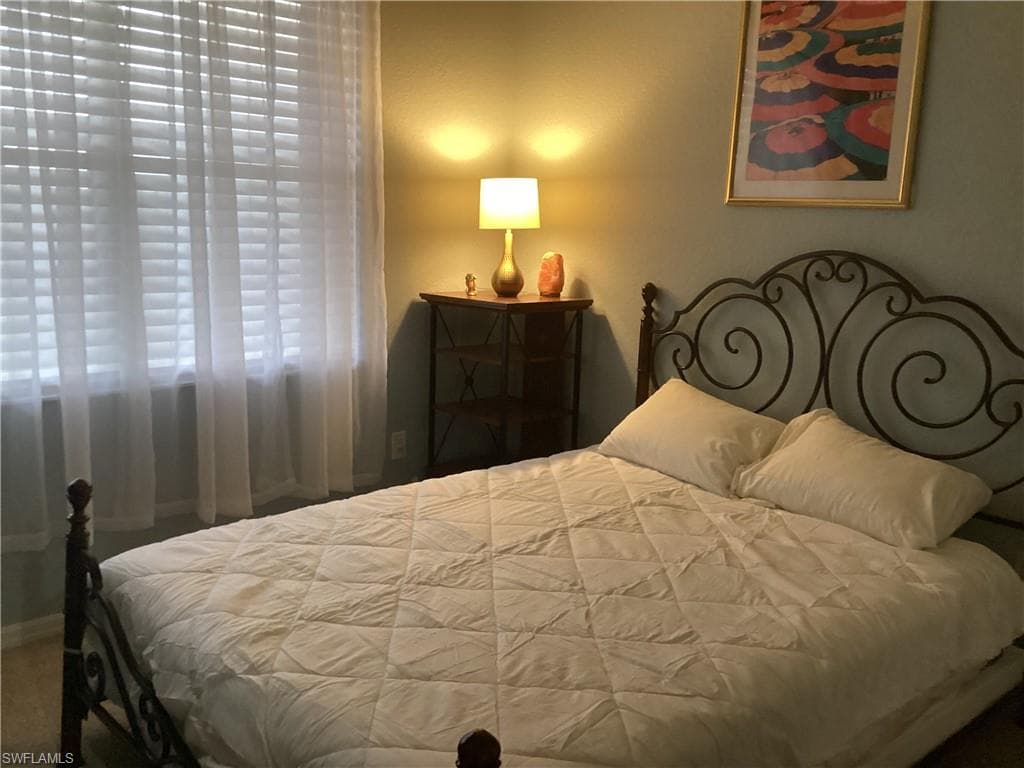 1121 Van Loon Commons CIR 304-15