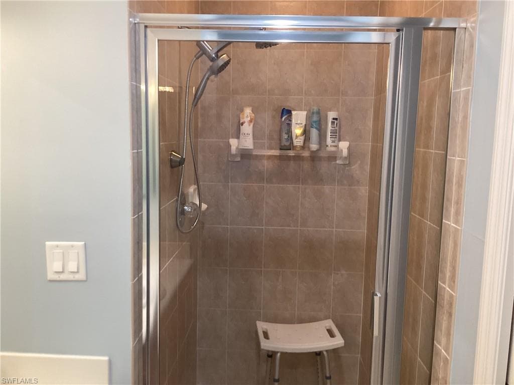 1121 Van Loon Commons CIR 304-11