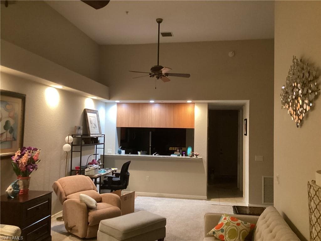 1121 Van Loon Commons CIR 304-19