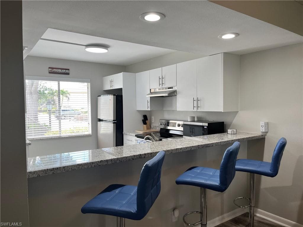 190 Palm DR 1-4