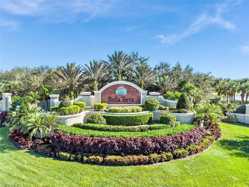 21040 Torre Del Lago ST-44