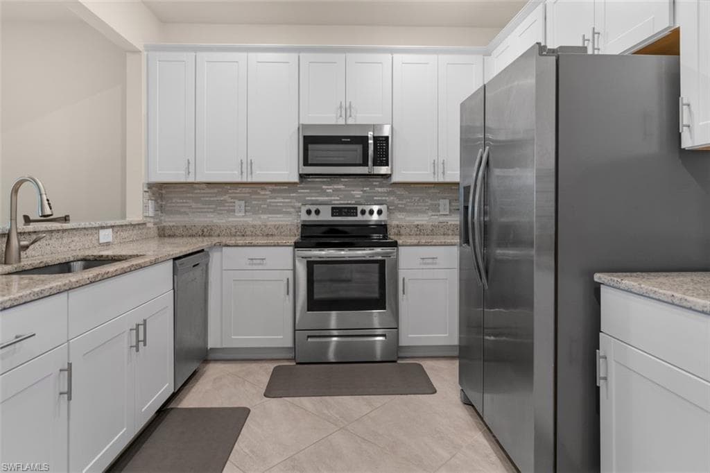 14195 Pine Lodge LN-6