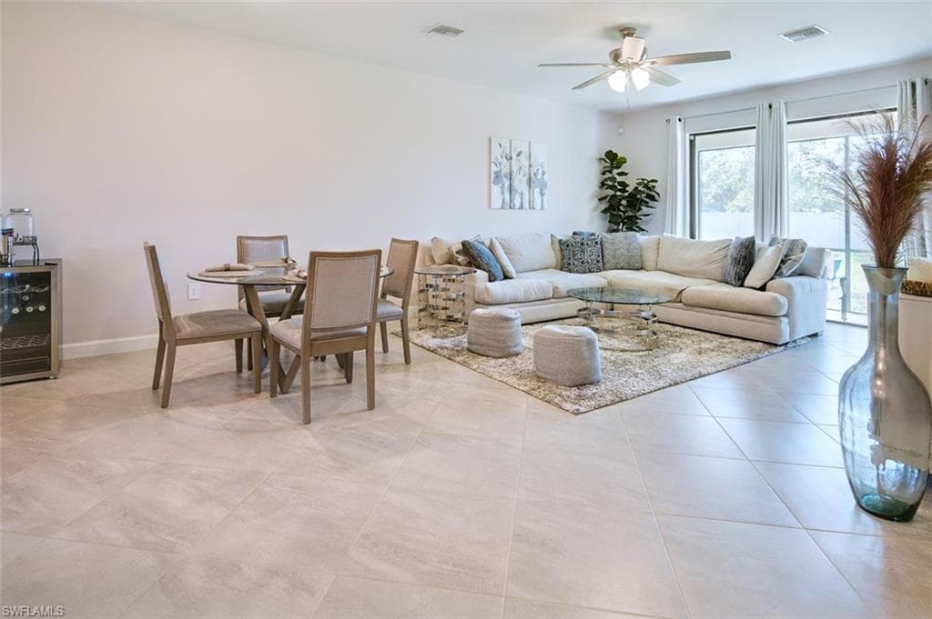 14195 Pine Lodge LN-12