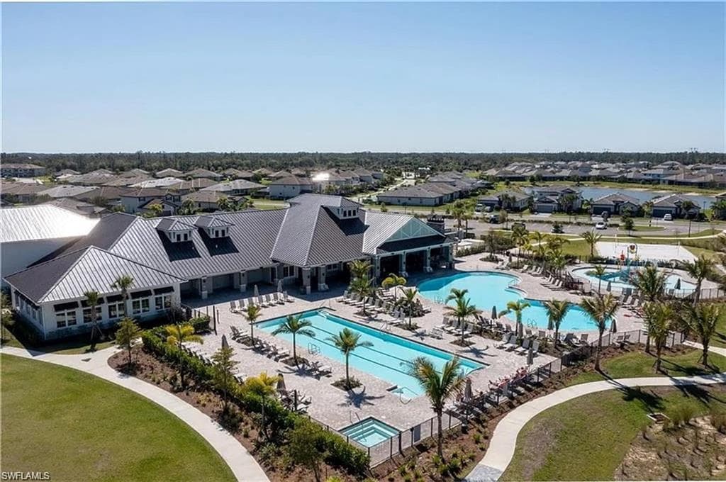 14195 Pine Lodge LN-28