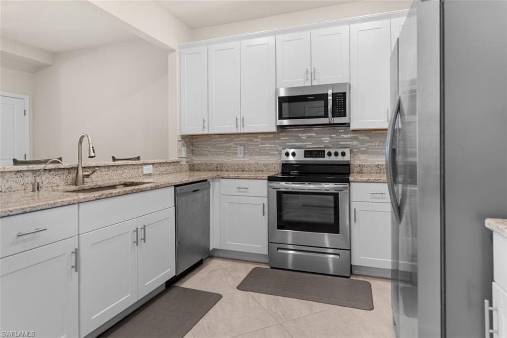 14195 Pine Lodge LN-5
