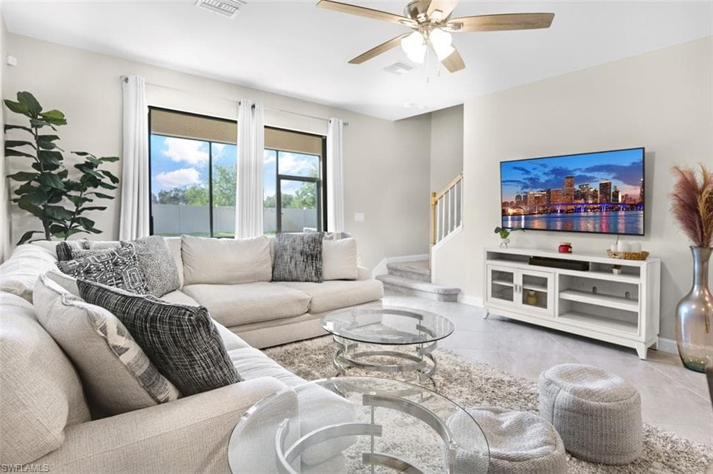 14195 Pine Lodge LN-10