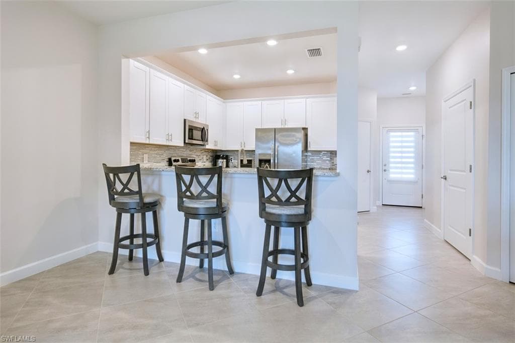 14195 Pine Lodge LN-8