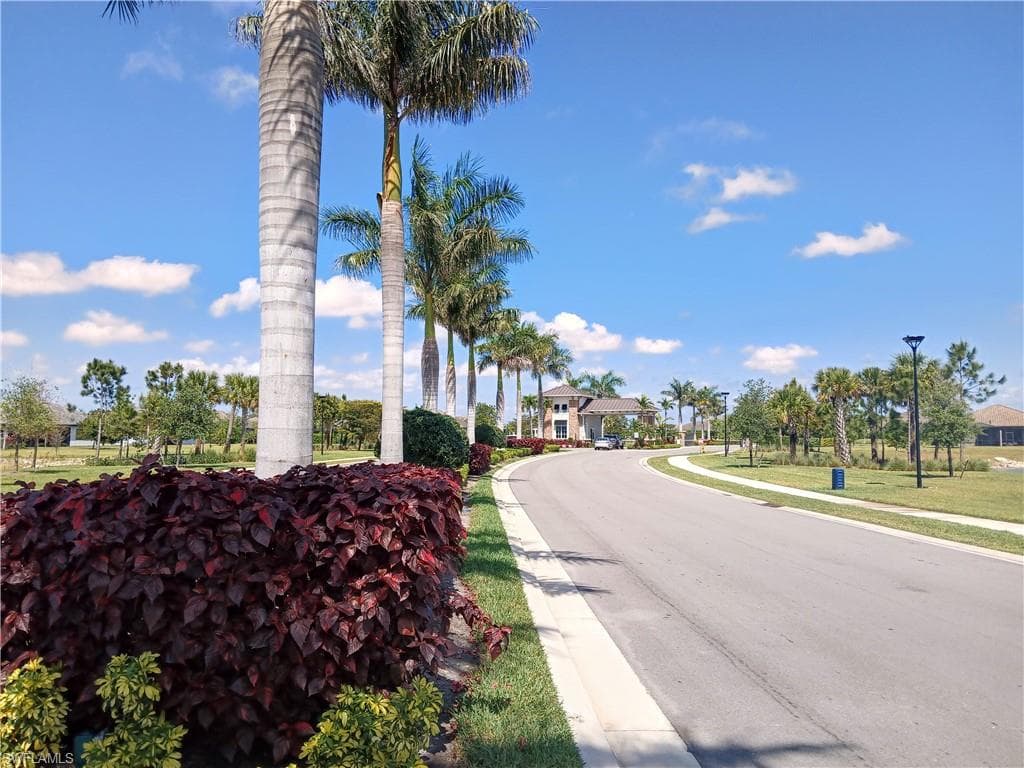 14195 Pine Lodge LN-25