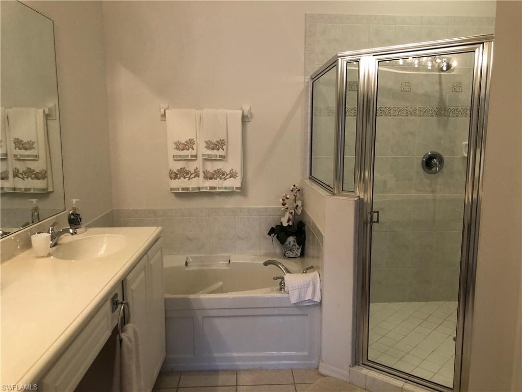 6854 STERLING GREENS DR 201-17