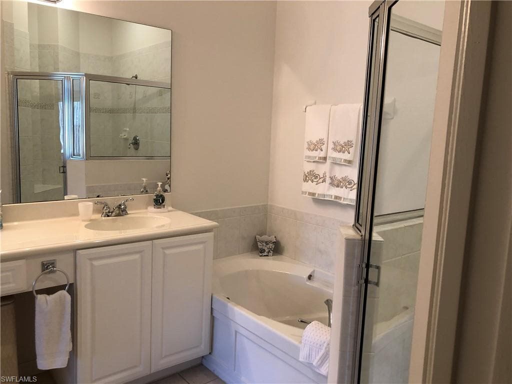 6854 STERLING GREENS DR 201-16