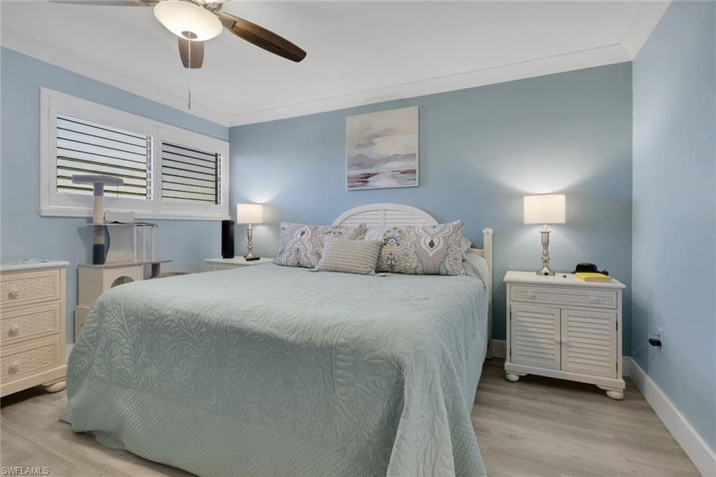 2121 Collier AVE 508-13