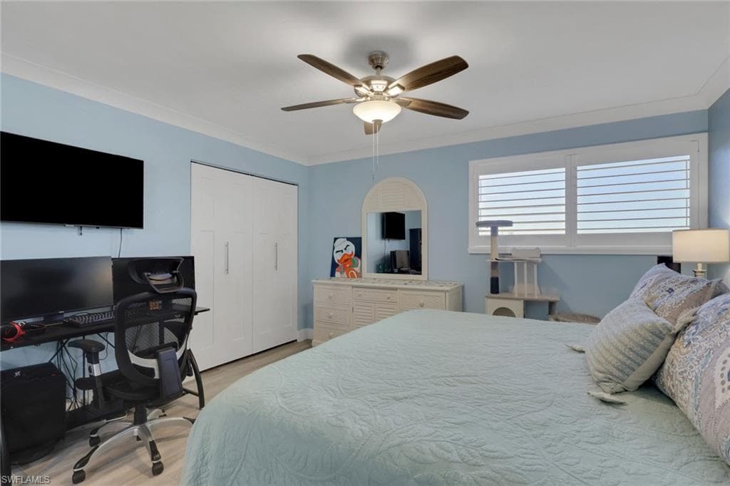 2121 Collier AVE 508-14